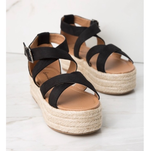 Last One-Black strappy Espadrille sandal - Picture 3 of 7